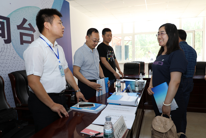 市委書記韓立華蒞臨我校，為師生解讀社會(huì)經(jīng)濟(jì)咨詢服務(wù)新趨勢